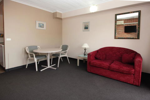 Sapphire Waters Motor Inn - Accommodation VIC 13