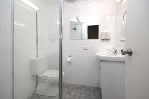 Sapphire Waters Motor Inn - Accommodation VIC 24