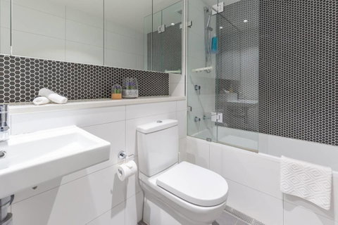 Two Bedders Apartment With Stunning Water View - Accommodation VIC 1