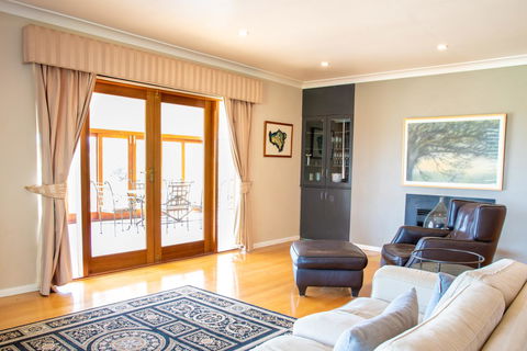 Belmont - Accommodation VIC 13