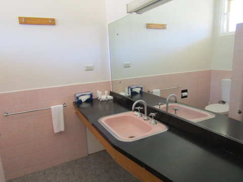 Allonville Gardens Motel - Accommodation VIC 18