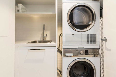 Nobbs Â· Executive 2 Storey Sydney Apartment With Pool - Accommodation VIC 11