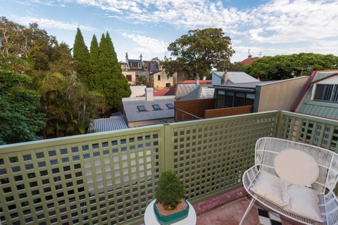 Nobbs Â· Executive 2 Storey Sydney Apartment With Pool - Accommodation VIC 16