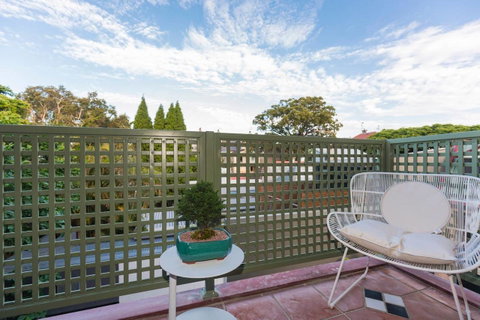 Nobbs Â· Executive 2 Storey Sydney Apartment With Pool - Accommodation VIC 15