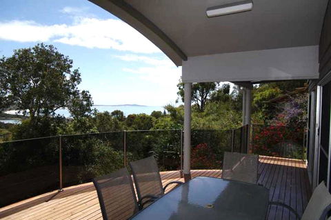 Coastwatch, 26 Comara Terrace - Accommodation VIC 1