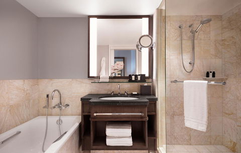 Four Seasons Hotel Sydney - Accommodation VIC 5