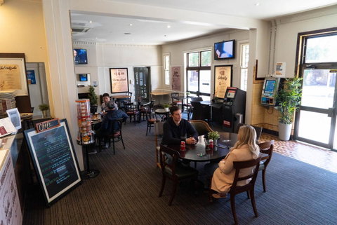 Horse And Jockey Hotel Homebush - Accommodation VIC 27