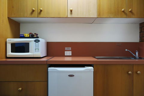 Summerhill Motor Inn - Accommodation VIC 17