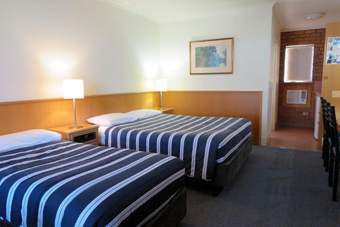 Summerhill Motor Inn - Accommodation VIC 15