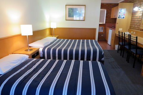 Summerhill Motor Inn - Accommodation VIC 37