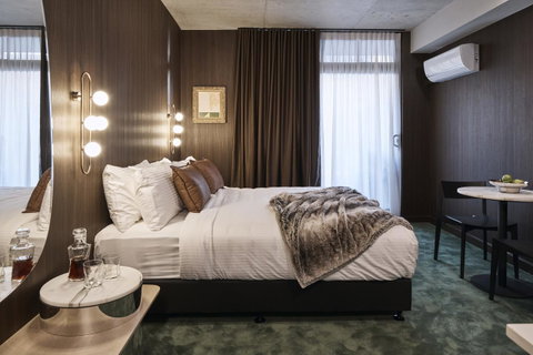 The Collectionist Newtown - Accommodation VIC 32
