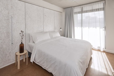The Collectionist Newtown - Accommodation VIC 15