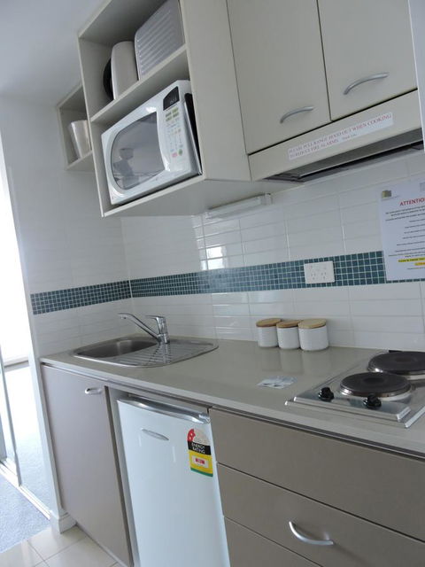 BASE Holidays - Ettalong Beach Premium Apartments - Accommodation VIC 21