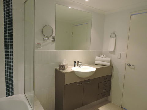 BASE Holidays - Ettalong Beach Premium Apartments - Accommodation VIC 6
