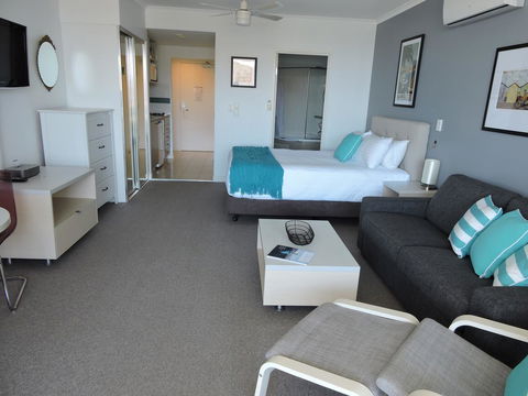 BASE Holidays - Ettalong Beach Premium Apartments - Accommodation VIC 18