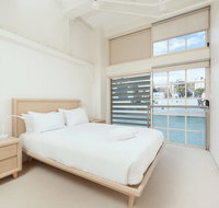 Waterfront Apartment on Sydney Harbour - Accommodation VIC