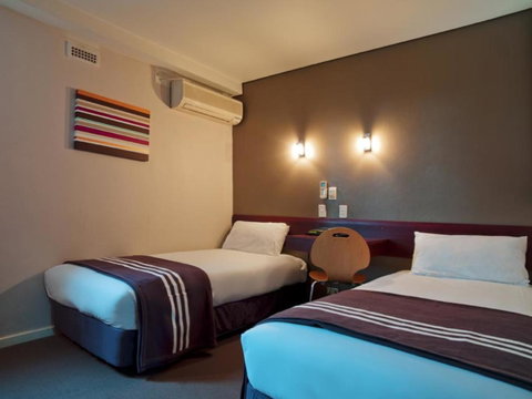 Hotel Hacienda - Accommodation VIC 14