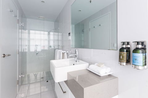 The Lucky Hotel - Accommodation VIC 4