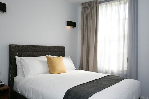 The Lucky Hotel - Accommodation VIC 28