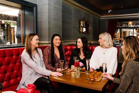 The Lucky Hotel - Accommodation VIC 15