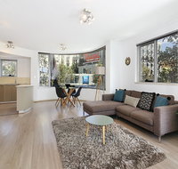 Lower Bridge and Sails - Executive 2BR Darlinghurst Apartment with Balcony and Rooftop Views - Accommodation VIC