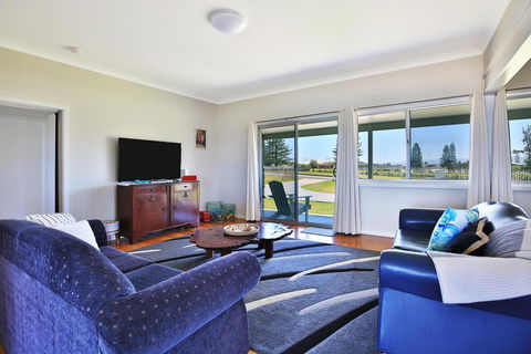 Glory @ Culburra - Absolute Beachfront - Pet & Family Friendly - Accommodation VIC 3