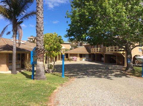 Como Lodge - Accommodation VIC 1