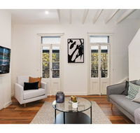 Walk to the city from this renovated heritage gem - Accommodation VIC
