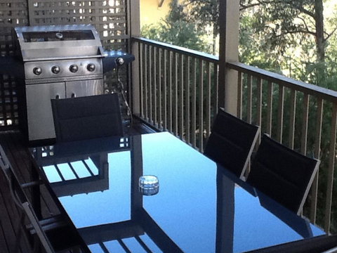 Villa De Saran Located Within Cypress Lakes - Accommodation VIC 9