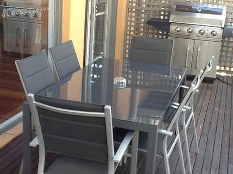 Villa De Saran Located Within Cypress Lakes - Accommodation VIC 7