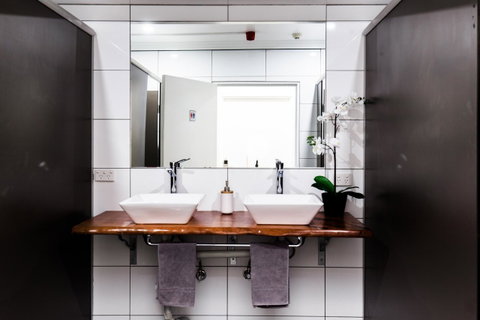Mad Monkey Broadway - Accommodation VIC 16