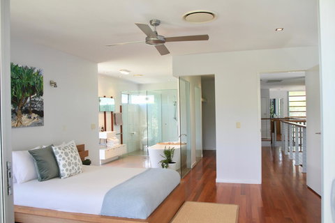 Casuarina Beachfront House - Hostie Properties - Accommodation VIC 3