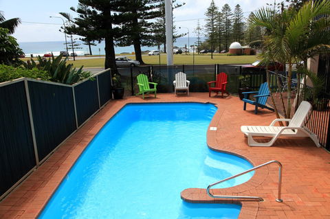 Beach House Holiday Apartments - Accommodation VIC 2
