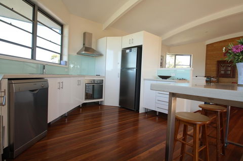 Valla's Beach House - Accommodation VIC 8