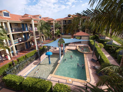South Pacific Apartments - Accommodation VIC 2