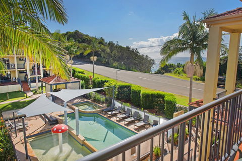 South Pacific Apartments - Accommodation VIC 4