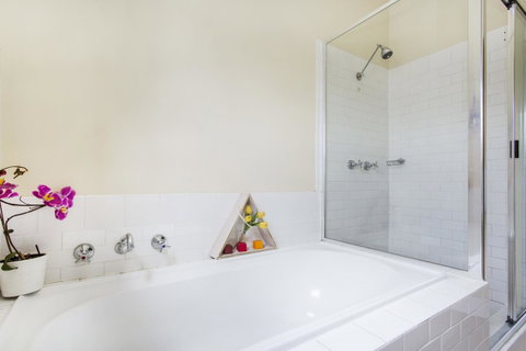 Sydney Harbour Bed And Breakfast - Accommodation VIC 23