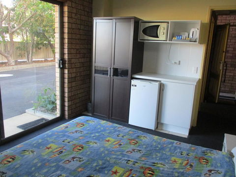 South Seas Motel - Accommodation VIC 18