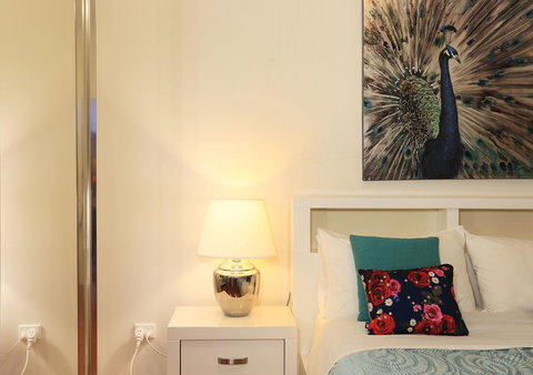 Sydney Apartment Close To Airport & CBD - Accommodation VIC 2