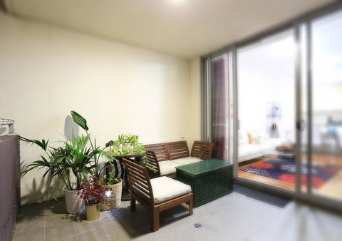 Sydney Apartment Close To Airport & CBD - Accommodation VIC 12