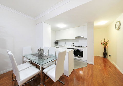 Sydney Apartment Close To Airport & CBD - Accommodation VIC 15