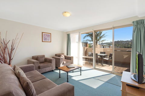 Black Dolphin Resort Motel & Apartments - Accommodation VIC 1