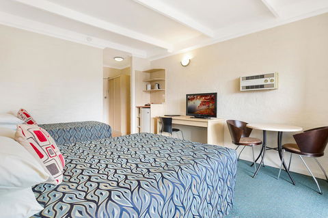 Black Dolphin Resort Motel & Apartments - Accommodation VIC 10