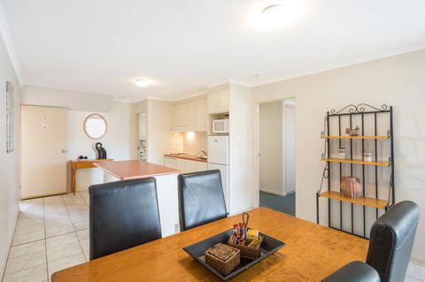 Black Dolphin Resort Motel & Apartments - Accommodation VIC 4