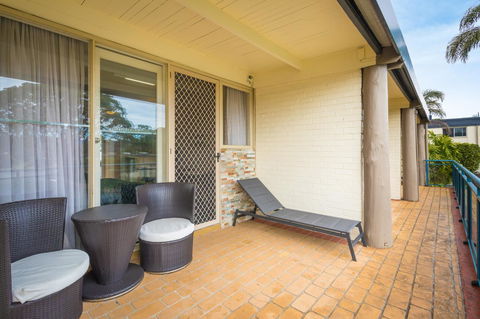Black Dolphin Resort Motel & Apartments - Accommodation VIC 9