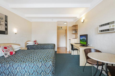 Black Dolphin Resort Motel & Apartments - Accommodation VIC 12