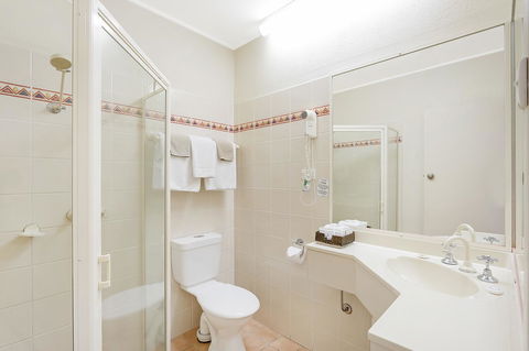 Black Dolphin Resort Motel & Apartments - Accommodation VIC 11