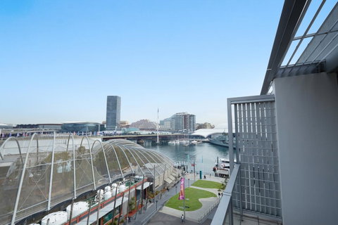 Adina Apartment Hotel Sydney, Darling Harbour - Accommodation VIC 1