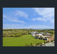 Nomikis'On The Avenue - Accommodation VIC