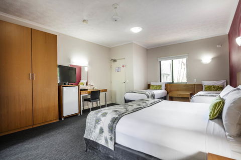 Mercure Darwin Airport Resort - Accommodation VIC 22